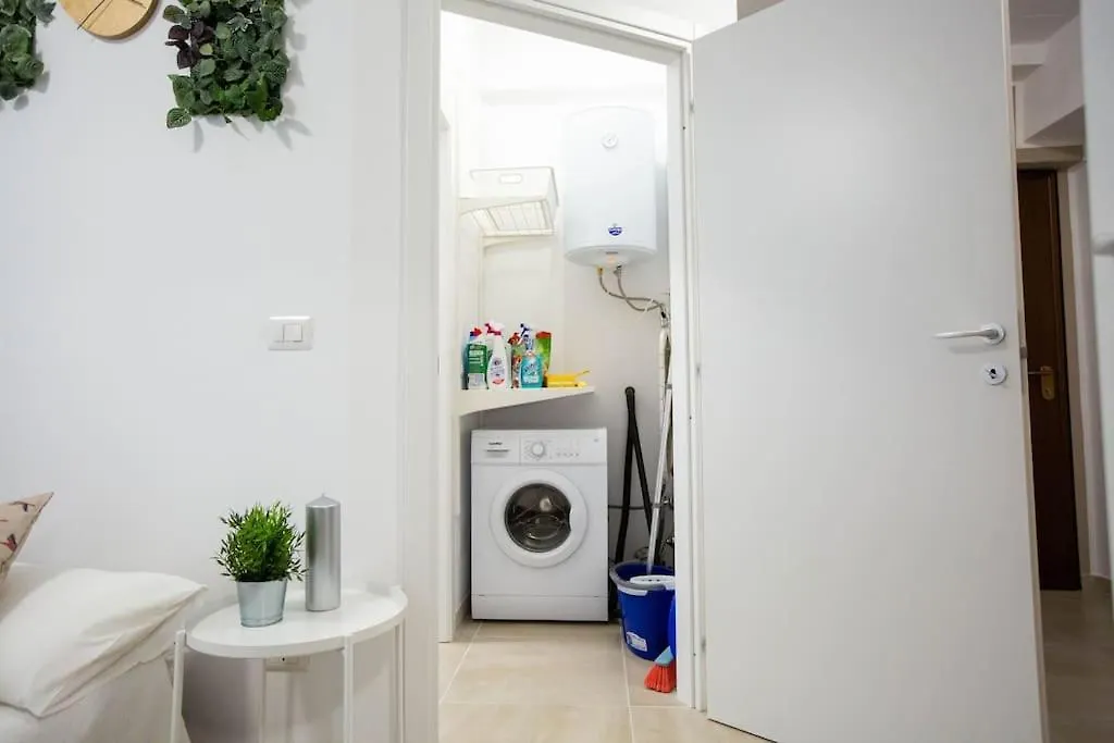 Apartment Paruta 65 - Teti Milan Italy
